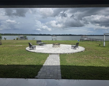 531 Sanctuary Boulevard - Photo Thumbnail 17