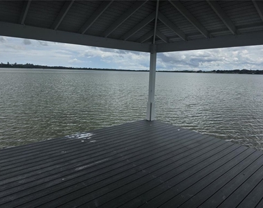 531 Sanctuary Boulevard - Photo Thumbnail 21