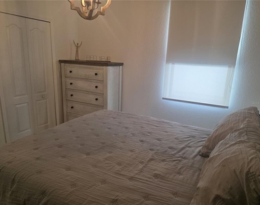 531 Sanctuary Boulevard - Photo Thumbnail 11