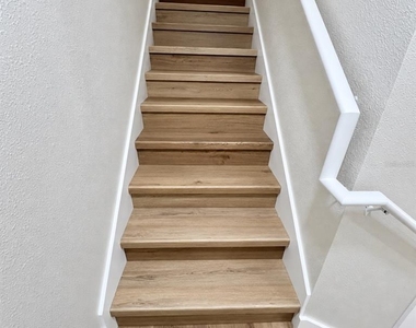 8921 Shine Drive - Photo Thumbnail 19