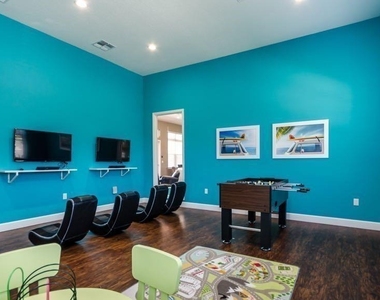 8921 Shine Drive - Photo Thumbnail 31