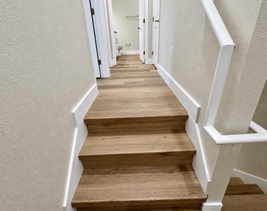 8921 Shine Drive - Photo Thumbnail 20