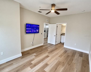 8921 Shine Drive - Photo Thumbnail 13