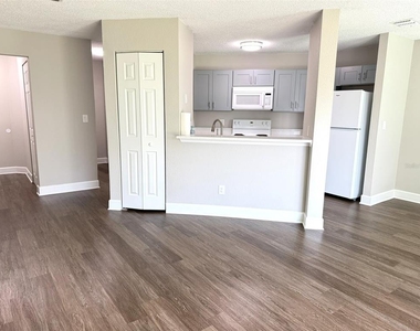 2524 Woodgate Boulevard - Photo Thumbnail 2