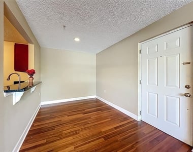 2065 Dixie Belle Drive - Photo Thumbnail 8