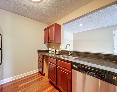 2065 Dixie Belle Drive - Photo Thumbnail 16