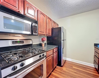 2065 Dixie Belle Drive - Photo Thumbnail 17