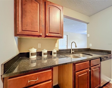2065 Dixie Belle Drive - Photo Thumbnail 18