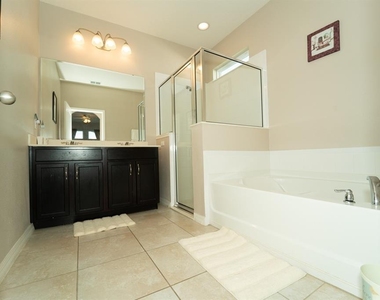 4952 Pall Mall Street E - Photo Thumbnail 14