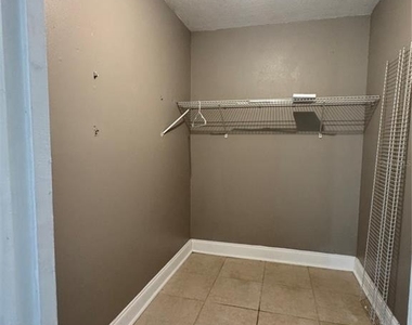 932 Buccaneer Drive - Photo Thumbnail 9