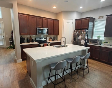 7960 Nemours Parkway - Photo Thumbnail 3