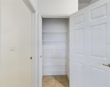7707 Sw 58th Place - Photo Thumbnail 11
