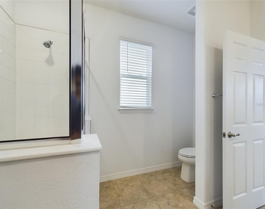 7707 Sw 58th Place - Photo Thumbnail 2