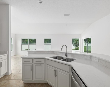 10397 Silver Maple Avenue - Photo Thumbnail 7