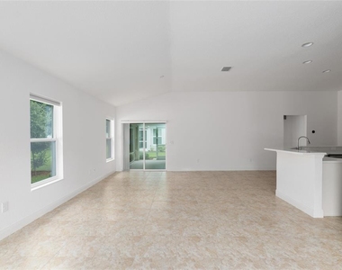 10397 Silver Maple Avenue - Photo Thumbnail 4