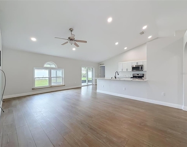 33 Timbercreek Pines Circle - Photo Thumbnail 22