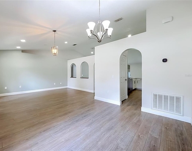 33 Timbercreek Pines Circle - Photo Thumbnail 12