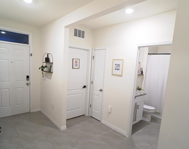 5667 Anders Way - Photo Thumbnail 10