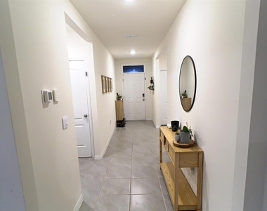 5667 Anders Way - Photo Thumbnail 3