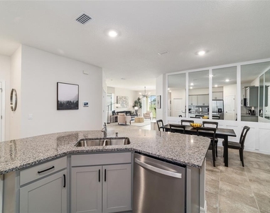 5358 Nw 48th Place - Photo Thumbnail 17