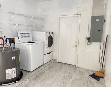 3218 68th Avenue N - Photo Thumbnail 22