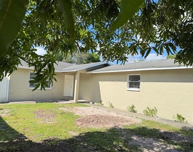 3218 68th Avenue N - Photo Thumbnail 15