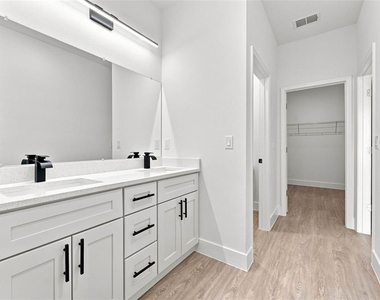 286 W Bolero Place - Photo Thumbnail 33