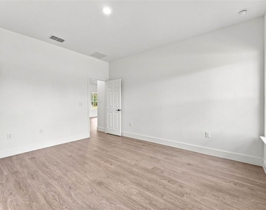 286 W Bolero Place - Photo Thumbnail 30