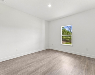 286 W Bolero Place - Photo Thumbnail 20