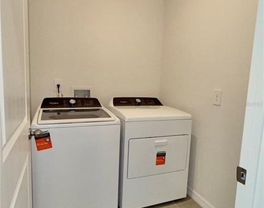 5117 Native Mile Loop - Photo Thumbnail 16