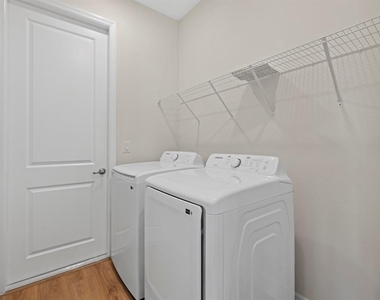 1486 Ardisia Street - Photo Thumbnail 14