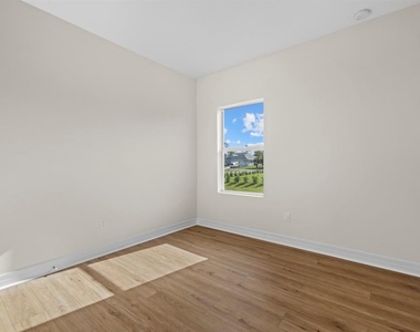 1486 Ardisia Street - Photo Thumbnail 15