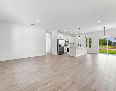143 W Gondolier Place - Photo Thumbnail 11