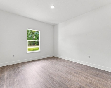 143 W Gondolier Place - Photo Thumbnail 20
