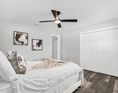 274 N Ranger Boulevard - Photo Thumbnail 24