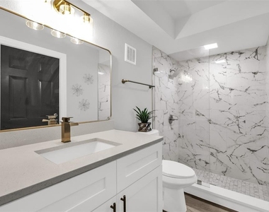 274 N Ranger Boulevard - Photo Thumbnail 15