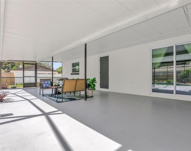 274 N Ranger Boulevard - Photo Thumbnail 17