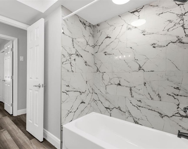 274 N Ranger Boulevard - Photo Thumbnail 2