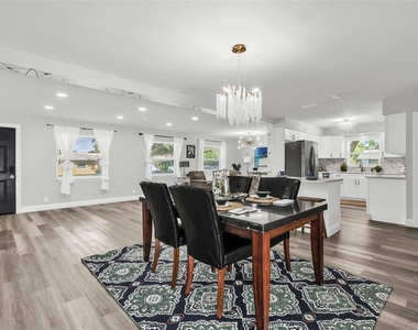 274 N Ranger Boulevard - Photo Thumbnail 23
