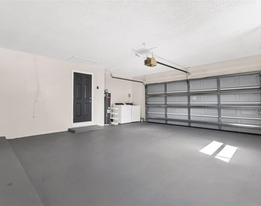 274 N Ranger Boulevard - Photo Thumbnail 12