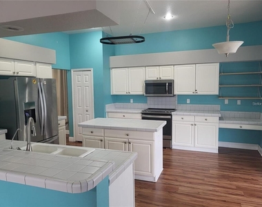 1188 Foxforrest Circle - Photo Thumbnail 2