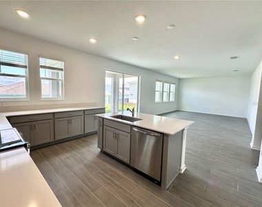 2892 Armstrong Avenue - Photo Thumbnail 8