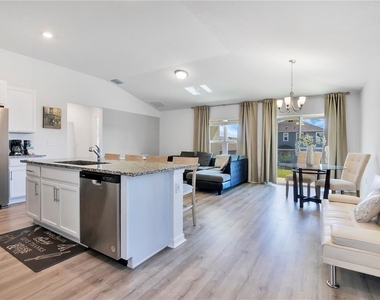 9231 Westside Hills Drive - Photo Thumbnail 4