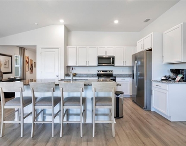 9231 Westside Hills Drive - Photo Thumbnail 7