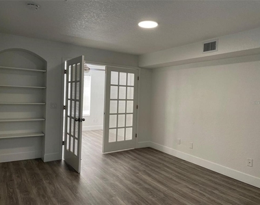 822 Camargo Way - Photo Thumbnail 2