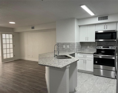 822 Camargo Way - Photo Thumbnail 7