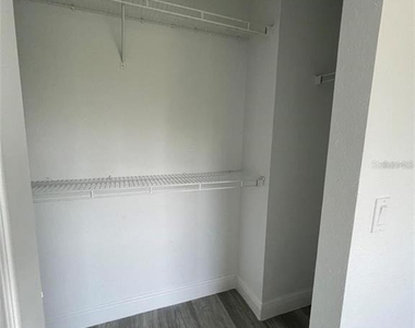 822 Camargo Way - Photo Thumbnail 17