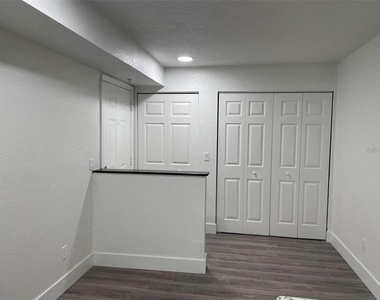 822 Camargo Way - Photo Thumbnail 9