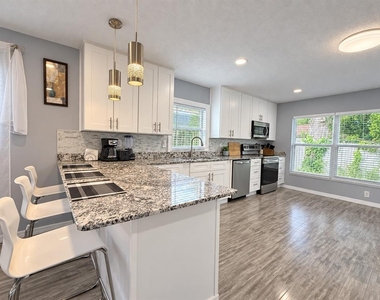 4440 Bleasdale Avenue - Photo Thumbnail 5