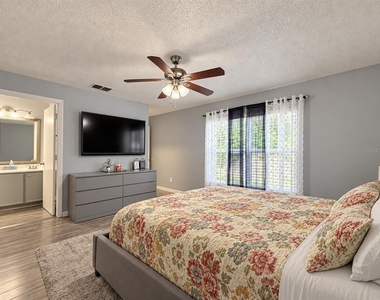 4440 Bleasdale Avenue - Photo Thumbnail 7